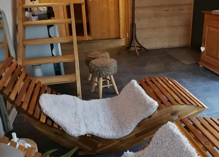 度假居 吉特奥沃斯基斯度假屋 *