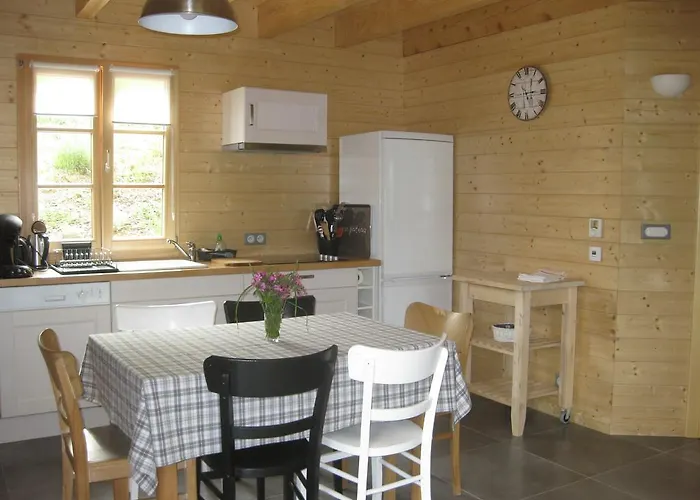 度假居 吉特奥沃斯基斯度假屋 *